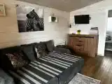 Новый коттедж с подогреваемым бассейном и завораживающим видом на горы
