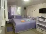 Домик с двориком и с кухней