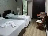Трёхместный номер стандарт с видом на город