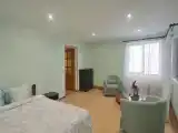 Дом в сердце набережной