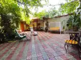 Двухместный номер с 1 двуспальной кроватью и дополнительной кроватью
