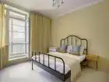 Яркие апартаменты