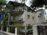 6-ти местный 2-х комн. апартаменты 1 или 2 этаж ( две двуспальные кровати+диван)