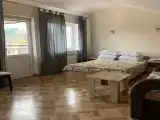 Двухэтажный коттедж с видом на горы
