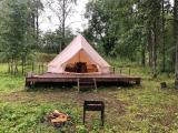 Трёхместный номер шатёр глэмпинг на берегу Ладоги
