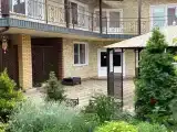 Уютная комната с балконом