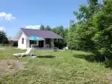 Уютный домик около озера