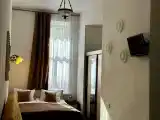 Семейный номер, вид на Невский