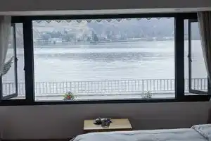 Dali Liangyuan Homestay (Dali Erhai Jinsuo Island Branch), Дали