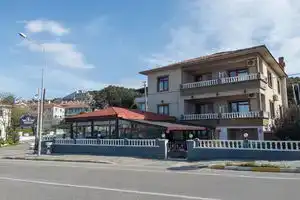 Sozer Hotel, Айвалык