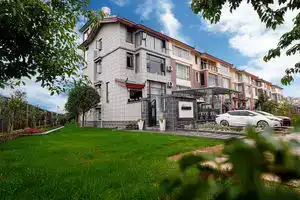 Chunian· Meeting Light Luxury Homestay, Лицзян