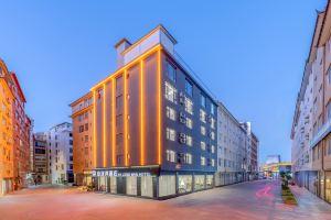 Yalongwan Hotel, Дали