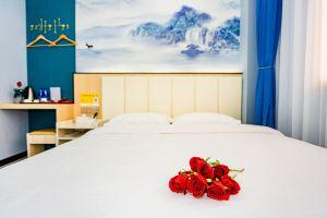 Pinecone Hotel (Xi'an Huaqing Pool Terracotta Warriors and Horses Store), Сиань