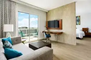 Отель «Hampton Inn & Suites Santa Monica», Лос-Анджелес