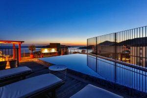 Luxury Skyfall Penthouse in Budva with Rooftop Pool and views of the Adriatic Sea, Рафаиловичи
