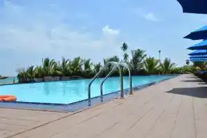 Queen Star Beach Resort, Тринкомали