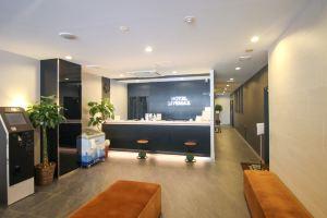 HOTEL LiVEMAX Nagoya Sakuradoriguchi, Нагоя