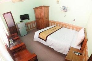 Hoa Binh Hotel, Донгхой