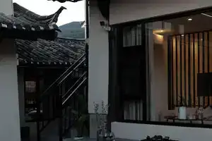 LiJiang RuSi Inn, Лицзян