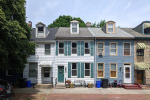 Centrally Located ~ Off-Street Parking ~ Walkable ~ Spacious ~ Historic, Харрисбург
