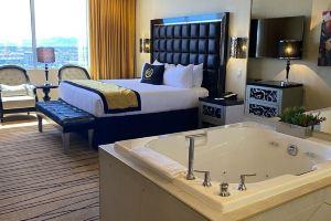 Westgate Hotel & CasinoLas Vegas Luxury 4-bedroom hotel suites that sleeps 12, Лас-Вегас