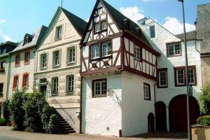 Beautifully Restored and Renovated House in The Most Beautiful Town on The Mosel, Бернкастель-Куес