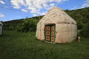 Юртовый комплекс «Кара-Кыз», Каракол