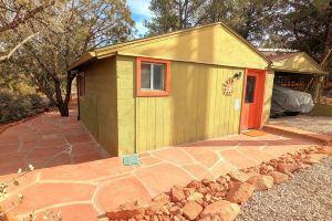 Cottage near Uptown Short Walk to Tlaquepaque Arts and Crafts Village and trails, Седона