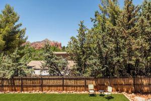RED ROCK VIEWS! Modern Newly Renovated 3-bedroom house in Sedona! Dogs Welcome!, Седона