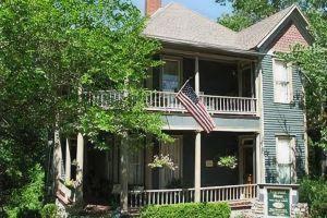 Edgewood Manor Suites, Guest Cottage & Weddings, Юрика-Спрингс