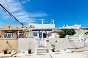Bungalow Near the Salt Lakes of Torrevieja and la Mata and Their Beaches, Торревьеха