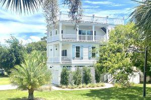 ☀️☀️ Custom Beach Home - Optional heated pool. Elevator + large pool & backyard 🏖🏖, Тиби-Айленд