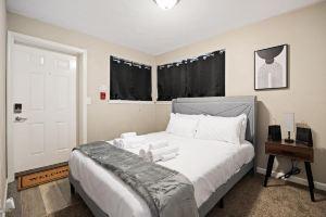 Urban 1BD moments away from DT Peoria, Пеория