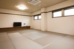 Yakko Ryokan, Кобе