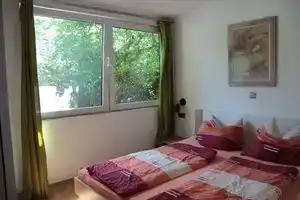Modernly Furnished Bungalow with Fireplace, Surrounded by Greenery., Фридрихрода