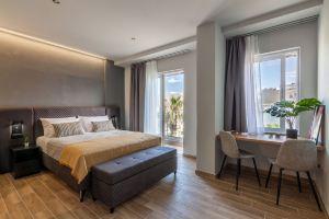 Raise Kornarou City Stay, Ираклион