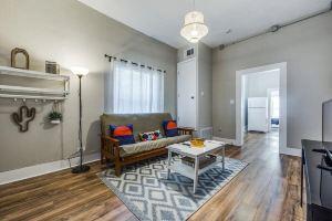 Great Downtown, Riverwalk & Pearl 2 Bedroom!, Сан-Антонио