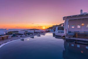 Flaskos Suites, Турлос