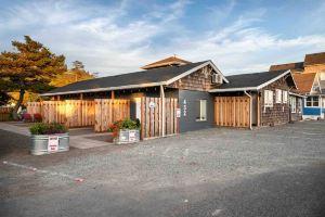 Beachfront Access and Kitchenette - Cozy Coastal Cottages, Рокуэй-Бич