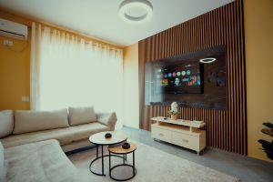Apartament near centre 7 minutes walk to skanderbeg square, Тирана