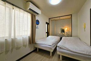 Comfort Cube Phoenix Beppu (やよいビル), Оита