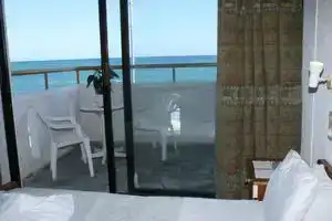 Blue Bay Apartments, Херсониссос
