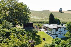 Gemütliches Ferienhaus am Hennesee mit Terrasse und Ausblick in die Natur, Мешеде