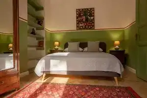Green apartment, Тбилиси