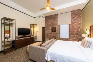 Homewood Suites by Hilton Indianapolis-Downtown, Индианаполис