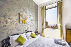 Hotel «Le Orchidee», Неаполь