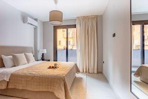 Sanders Tower Centre - Cute 1 -Bdr Duplex w Terrace, Салоники