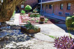Cozy Place Downtown by the River Center minutes to LSU. Free Parking/Wifi, Батон-Руж