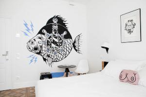 Sleep b&b, Фоллоника