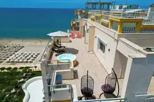 3-bedroom apartment in brilliant Durres with AC, WiFi, Голем